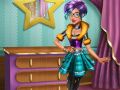 Xogo Tris: Vista a boneca para a pasarela en liña